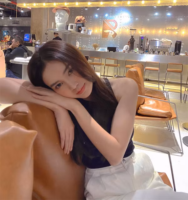 Hari Won, Lan Ngoc va dan sao Viet chien thang ung thu the nao?-Hinh-3