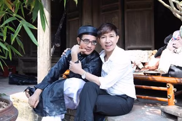 Long Nhật chia sẻ, có lần từng nói đùa với Vương Bảo Tuấn rằng, nếu có kiếp sau thì muốn được làm vợ của anh.