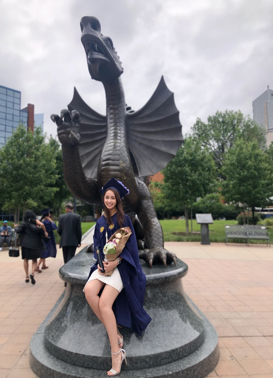 Cô gái sinh năm 1998, quê Hải Phòng giành học bổng du học khi đang học lớp 11 và hiện đã tốt nghiệp Cử nhân tại Đại học Drexel, Hoa Kỳ.