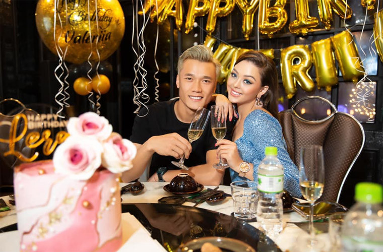 Dianka công khai hẹn hò với Bùi Tiến Dũng trên trang cá nhân vào tháng 8/2020 dù đã quen nhau từ năm 2019.