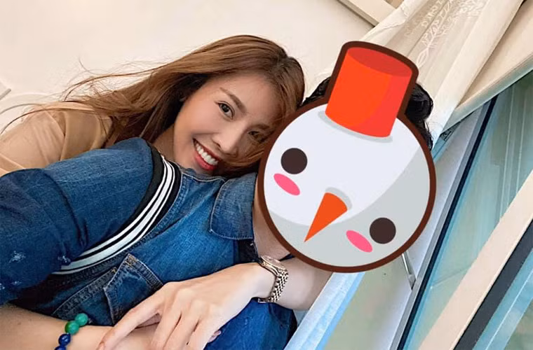 Tháng 9/2020, Quế Vân còn khoe chiếc nhẫn kim cương như ngầm ý đã được người yêu cầu hôn.