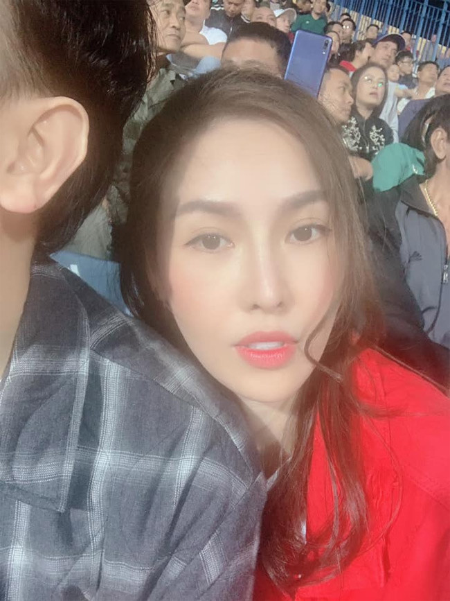 Bạn trai bí ẩn của Quế Vân từng sống nhiều năm ở nước ngoài và hiện đã về Việt Nam kinh doanh.