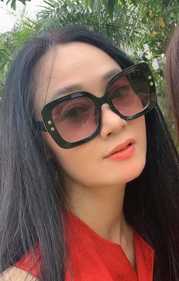 Mỹ nhân 7X từng được mệnh danh là "giai nhân màn ảnh Việt" khi chuyên trị các vai hoa hậu.