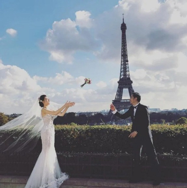 Ngọc Duyên và người chồng đại gia hơn 18 tuổi đã từng có bộ ảnh cưới lãng mạn chụp ở tháp Eiffel và nhiều địa điểm nổi tiếng khác ở Paris.