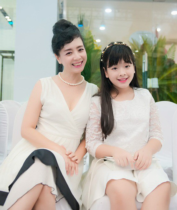 Cô bạn sinh năm 2004 được công chúng biết đến khi tham gia cuộc thi The Voice Kids 2013.