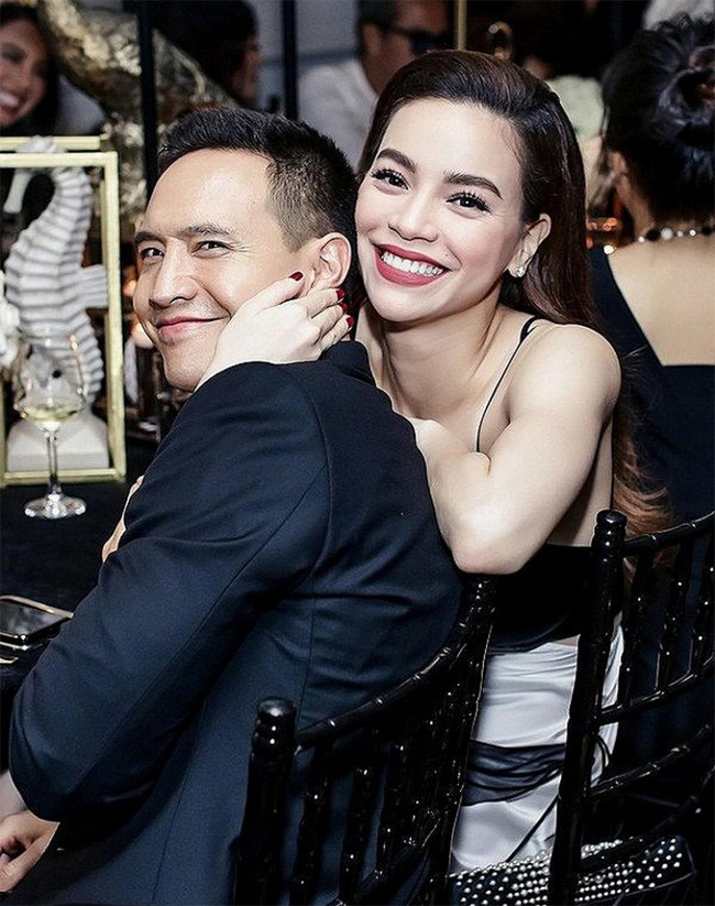 Ngay sau khi đóng chung MV, năm 2017, Kim Lý và Hồ Ngọc Hà công khai tình cảm. Kể từ đó, hai người dính với nhau như hình với bóng. Anh xuất hiện bên cô thường xuyên trong các sự kiện đến nỗi quên cả sự nghiệp của bản thân.