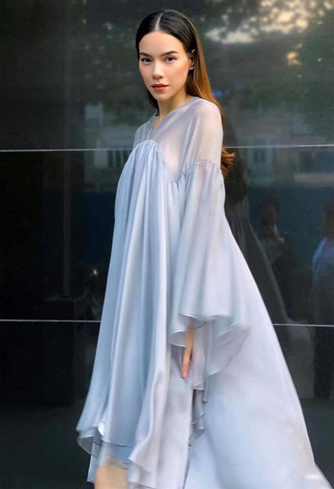 Sau 3 năm hẹn hò, mặc dù chưa có đám cưới trong mơ nhưng việc Hồ Ngọc Hà mang thai đôi với Kim Lý lại khiến mọi người vui hơn.