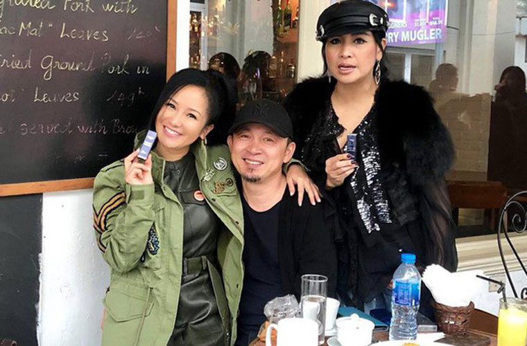 Từng có thời gian Thanh Lam, Quốc Trung và Hồng Nhung lập nhóm nhạc đi hát cùng nhau và thời điểm đó Quốc Trung đã phải lòng Thanh Lam.