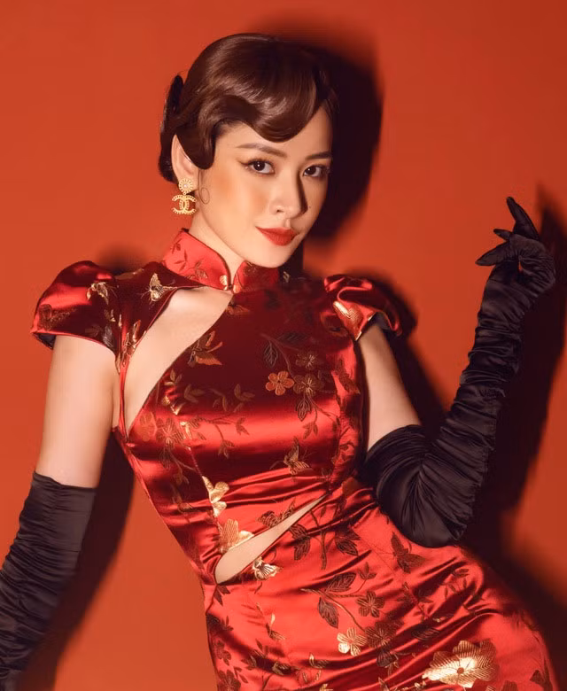 Mỗi show, Chi Pu không giới thiệu những bài hát mới nhưng sẽ làm mới những ca khúc cũ của mình bằng cách hòa âm, phối khí, sân khấu hoành tráng.