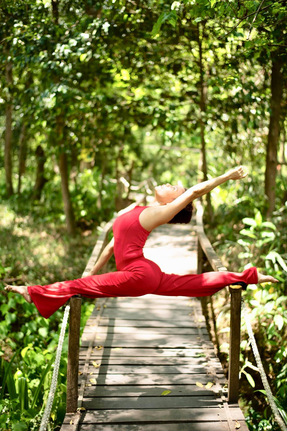 Niềm đam mê yoga khiến bà Ngọc Hương tập ở mọi lúc mọi nơi, dù là khi ở nhà hay đi du lịch.