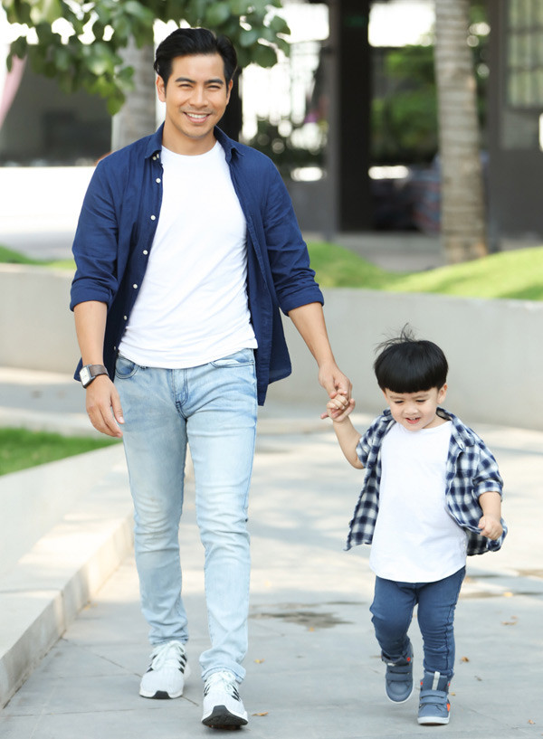 Trong một cuộc phỏng vấn mới đây, nam diễn viên cho biết anh đã lấy lại được cân bằng sau cuộc ly hôn với Ngọc Lan. Cả hai đã tìm được tiếng nói chung và cùng nhau chăm sóc con trai Louis.