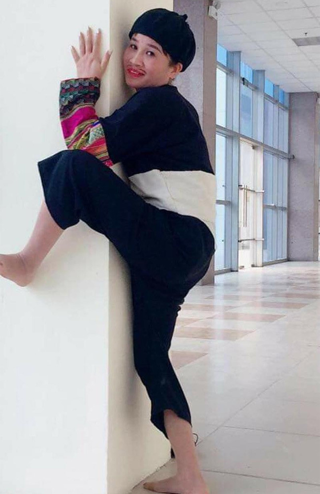 Theo chia sẻ của Lê Thị Dần, cát-sê mà cô nhận được bằng cả tháng làm việc trước kia. Cô nhận được cát-sê từ 3-5 triệu đồng cho những show nhỏ còn show lớn thì mức cát-sê cao hơn thế nhiều lần.