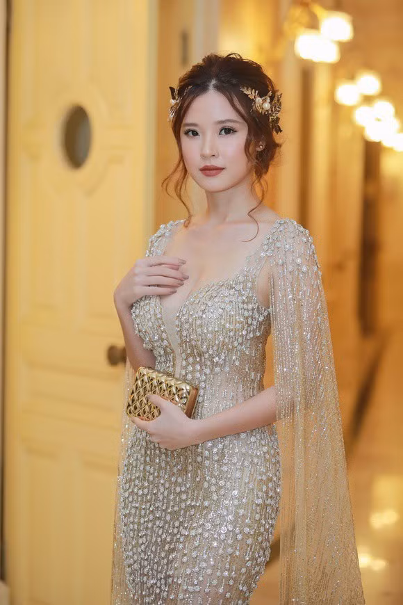 Ai nhìn thấy Midu lúc đấy cũng đều công nhận cô tăng cân thấy rõ.