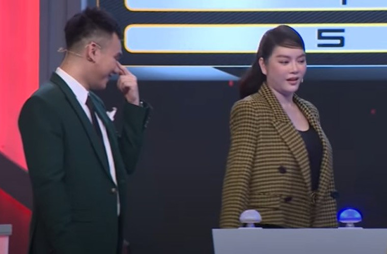 Trong chương trình Sao Hỏa Sao Kim mới đây, nhiều người cho rằng Lý Nhã Kỳ trông tròn hơn so với trước.