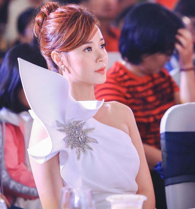 Chưa hết, năm 2019, Midu còn tham gia làm cố vấn chương trình Shark Tank Việt Nam phiên bản nhí Kiddie Shark.