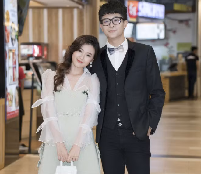 Tuy nhiên, nữ diễn viên khẳng định cô và Harry chỉ là bạn bè, anh em đơn thuần, không có chuyện yêu đương.