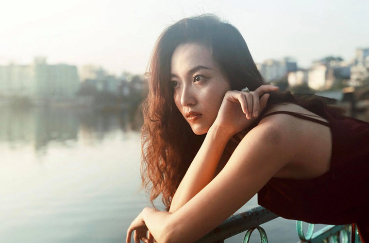 Mặc dù chưa qua trường lớp nào về diễn xuất nhưng Hoàng Mai Anh được nhận xét là vào vai khá ngọt.