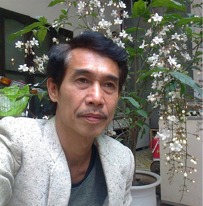 Phú Đôn bén duyên với nghề diễn từ năm 6 tuổi khi tham gia hai vở kịch “Búp trên cành” và “Hoa pháo”.