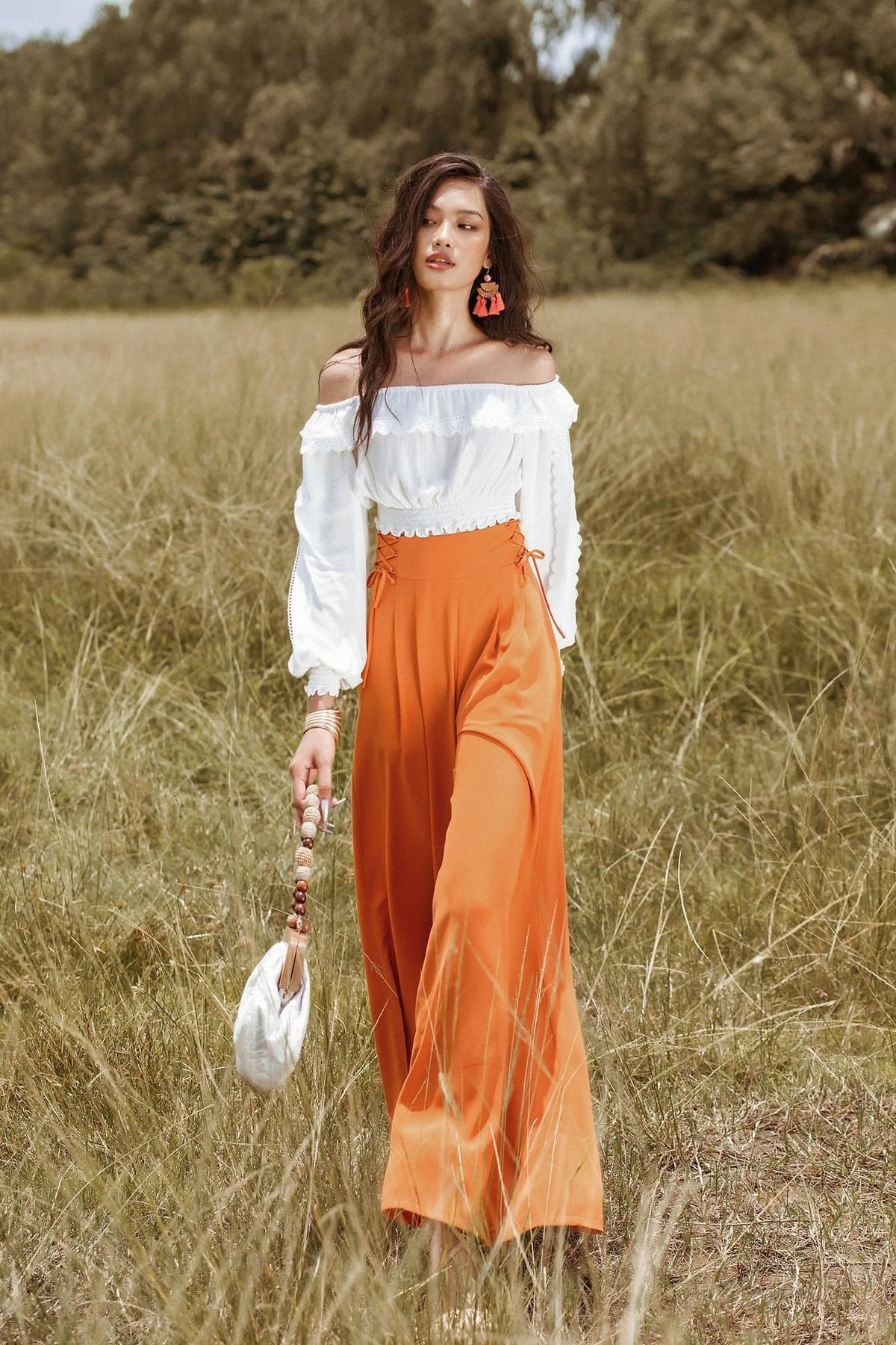 Bùi Thị Thanh Nhàn sỡ hữu chiều cao 1m68, cân nặng 45 kg, số đo 3 vòng 78-60-86 cm. Ảnh: Nguyễn Huỳnh Như Tuyết.