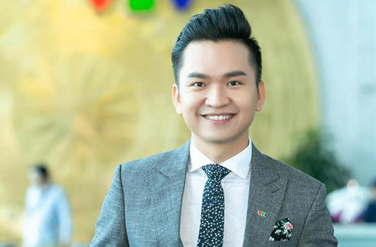 MC Hạnh Phúc thì cho rằng con số 10 triệu mà MC Kỳ Vọng nói không phải con số chung vì còn phụ thuộc vào khối lượng công việc mình đảm nhận.