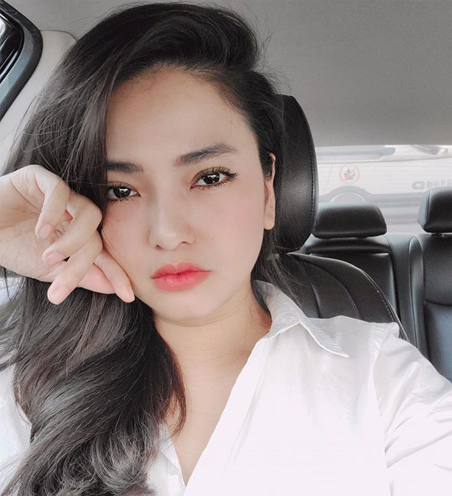 Vì muốn dành thời gian cho hai con và công việc kinh doanh, Thúy Hằng đã từ chối vai diễn trong bộ phim truyền hình Bến tình (chuyển thể từ kịch bản điện ảnh Bến không chồng) của đạo diễn Lưu Trọng Ninh.