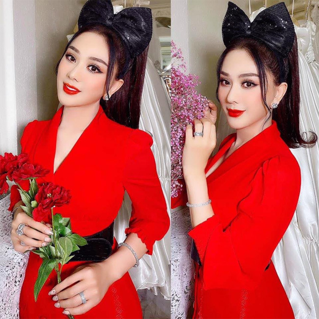 Hiện tại ngoài đi hát, Lâm Khánh Chi và chồng còn mở một shop thời trang. Cặp đôi có thu nhập rất tốt nhờ nghề tay trái này.