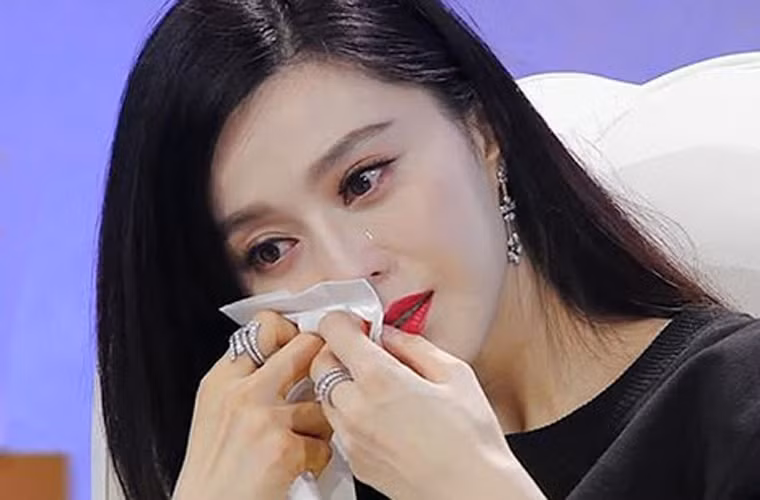 Theo thông tin ban đầu, cô phải nộp phạt tới hơn 479 triệu Nhân dân tệ, tương đương 69,74 triệu USD và đóng hơn 255 triệu NDT, tương đương hơn 37 triệu USD là số tiền thuế đã trốn. Tổng cộng cô phải nộp hơn 106 triệu USD. Tuy vậy, theo một nguồn tin khác từ Sina cho biết, số tiền cô phải nộp có thể lên đến 130 triệu USD.