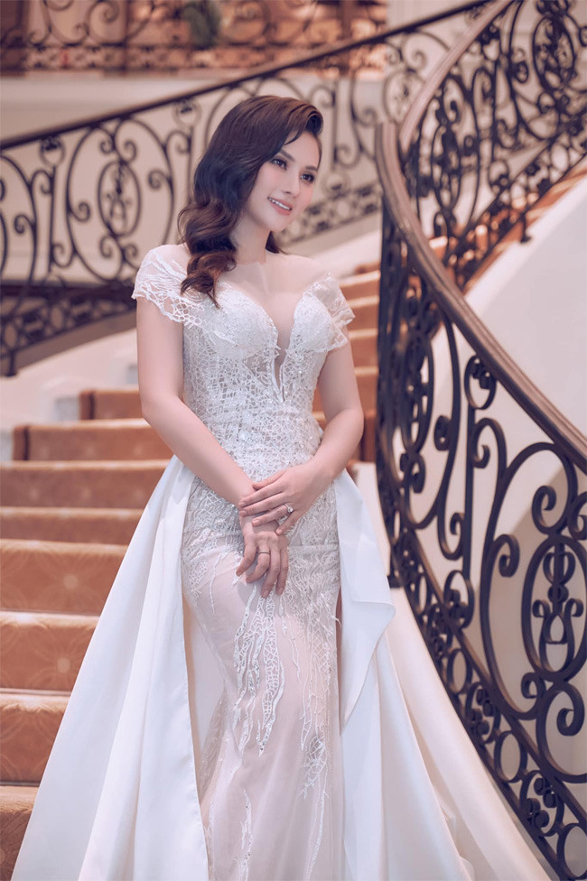 Không chỉ được chồng yêu chiều mà Thu Thủy còn được cả nhà chồng thương yêu.