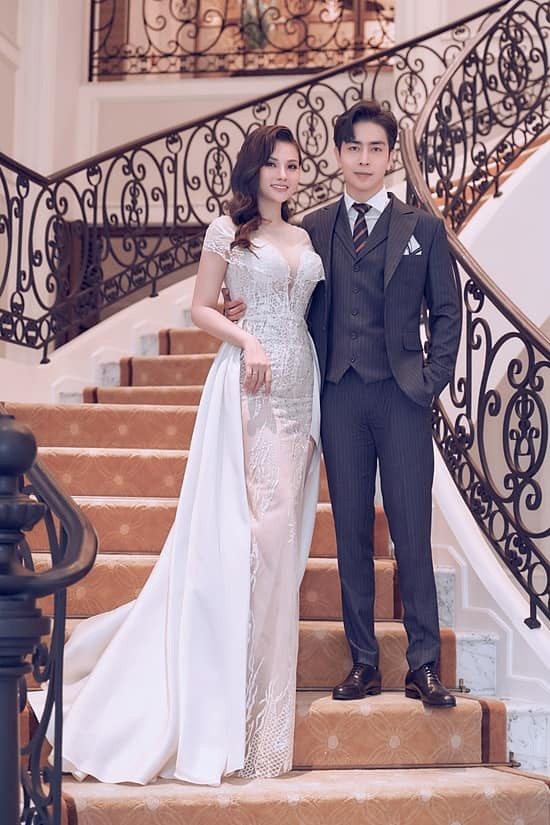 Mới đây, ca sĩ Thu Thủy tự tin khoe dáng trong một sự kiện.