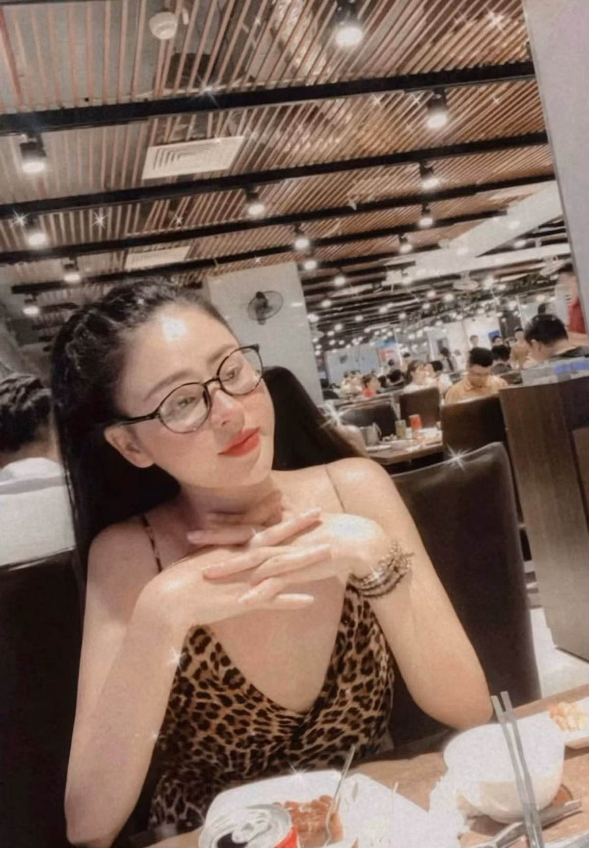 Vẻ gợi cảm của nữ chính “Hướng dương ngược nắng” Lương Thu Trang - Hình 5 Ve goi cam cua nu chinh “Huong duong nguoc nang” Luong Thu Trang-Hinh-5