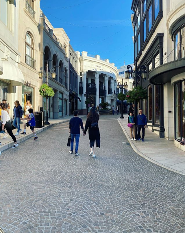 Cường Đô la dành cho Đàm Thu Trang sự quan tâm ngọt ngào, tình tứ.