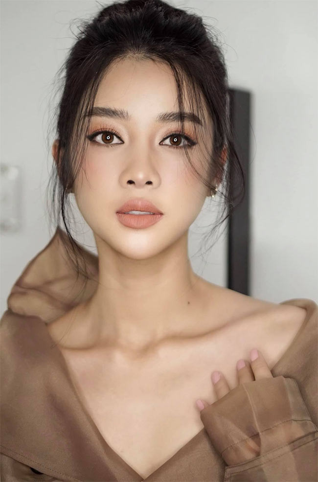 "Kiều" là lần chạm ngõ điện ảnh của người đẹp sinh năm 1995.