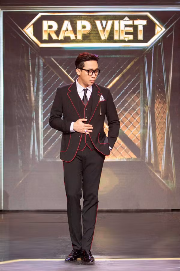 Tran Thanh dan Rap Viet: “Lam dau tram ho”, khen che thuong tinh!