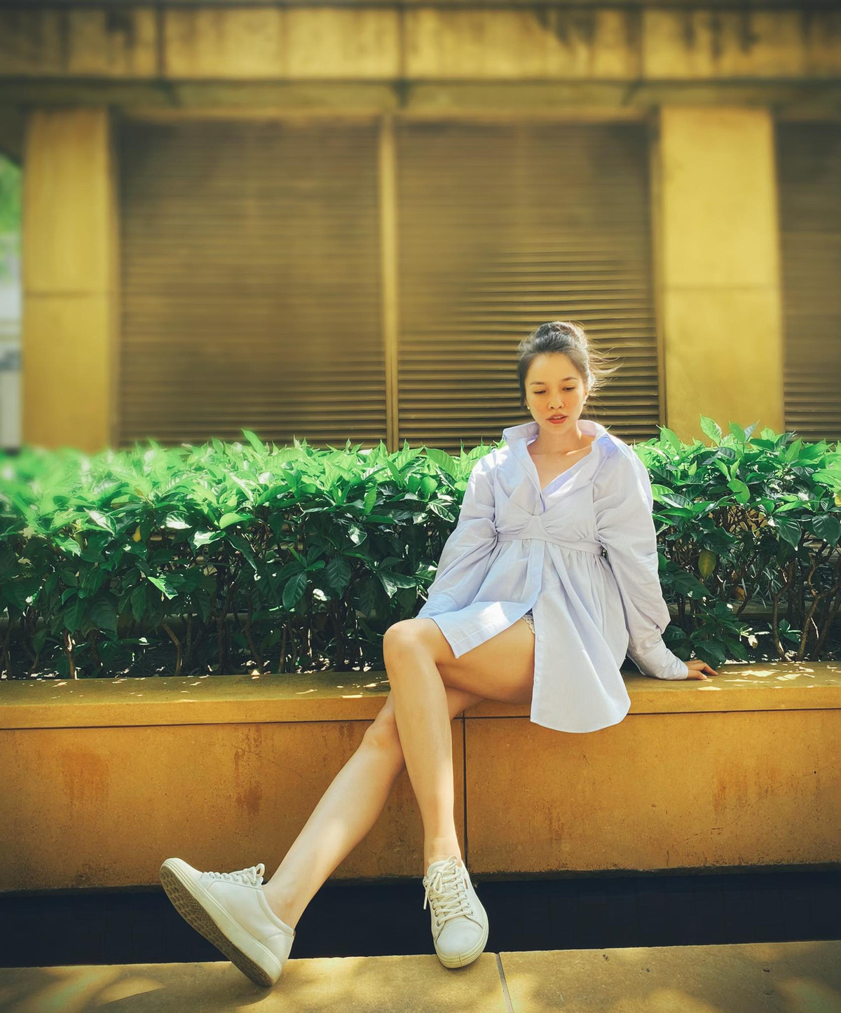 Học cách suy nghĩ lạc quan, yêu đời cũng là một trong những bí kíp giúp Hiền Thục gìn giữ nhan sắc.