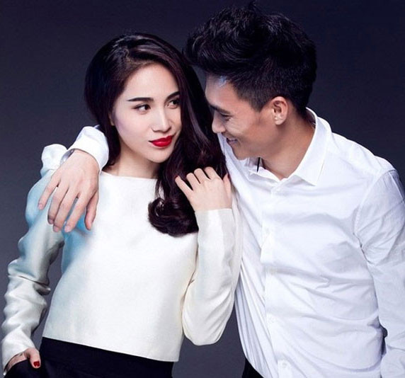 Nói đến những sao nam Vbiz “đội vợ lên đầu" chắc không ai dám soán ngôi nhất bảng của Công Vinh. Anh yêu chiều vợ, nữ ca sĩ Thủy Tiên như bà hoàng.