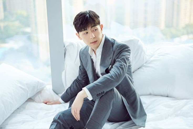 Ngoại hình chuẩn soái ca khiến anh sở hữu một lượng fan không hề nhỏ.