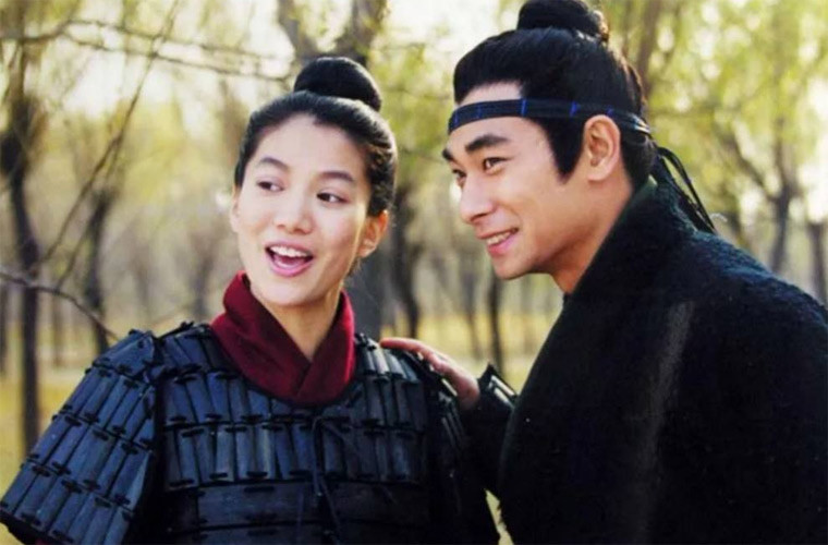 Trong phim Hoa Mộc Lan phiên bản năm 1999, Hoa hậu Hong Kong Viên Vịnh Nghi vào vai Mộc Lan. Nhờ bộ phim này mà Vịnh Nghi được nhiều người biết tới hơn.