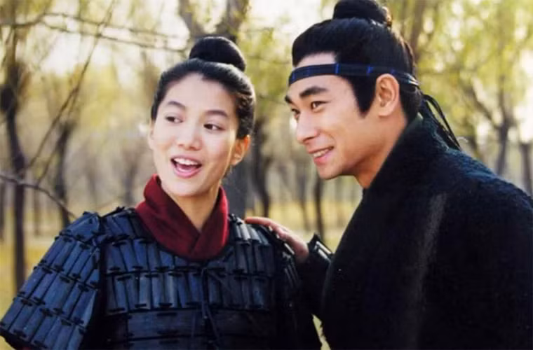 Trong phim Hoa Mộc Lan phiên bản năm 1999, Hoa hậu Hong Kong Viên Vịnh Nghi vào vai Mộc Lan. Nhờ bộ phim này mà Vịnh Nghi được nhiều người biết tới hơn.