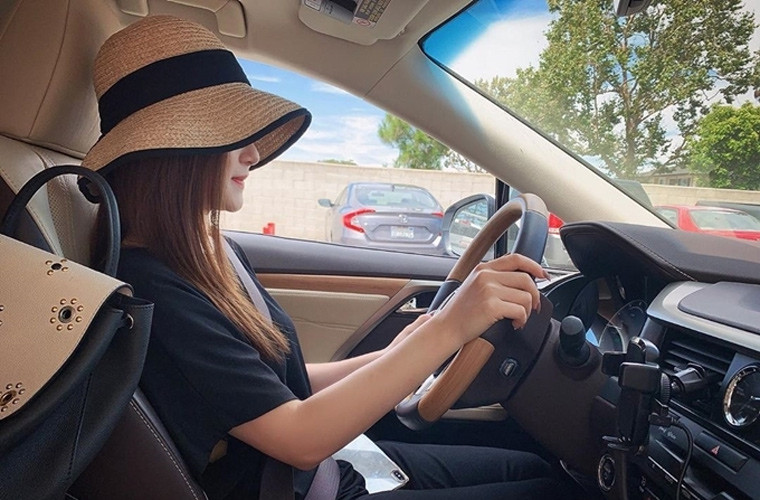 Ngày đầu mới sang Mỹ, việc đầu tiên Hương Tràm phải làm là đi học tiếng Anh và lái xe.