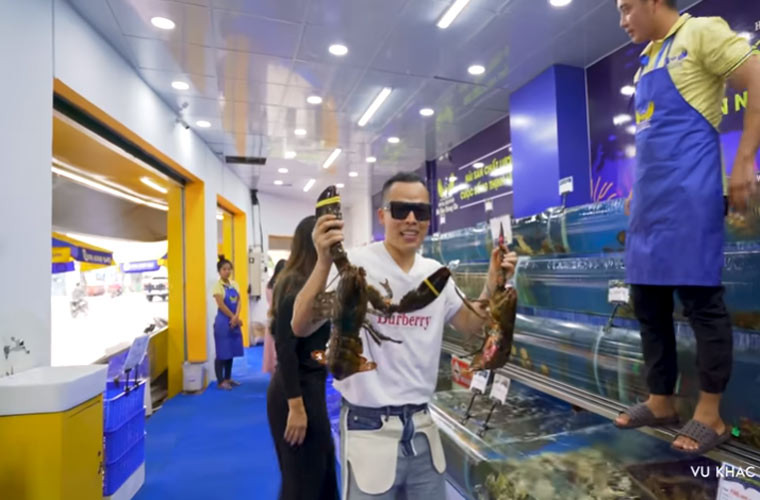 Tính ra tiền tôm là khoảng 6 triệu đồng.