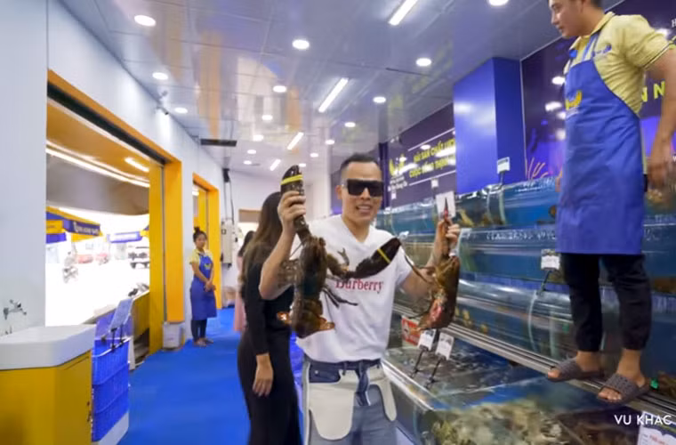 Tính ra tiền tôm là khoảng 6 triệu đồng.