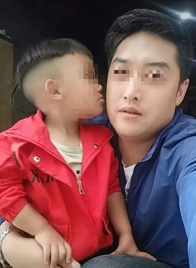 Chồng cũ Lạp Mẫu, người đã tạt xăng thiêu sống cô.