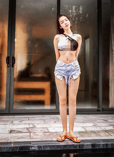 Theo chia sẻ của người đẹp sinh năm 1987, số đo ba vòng của cô là 88-58-90, cao 1m68.