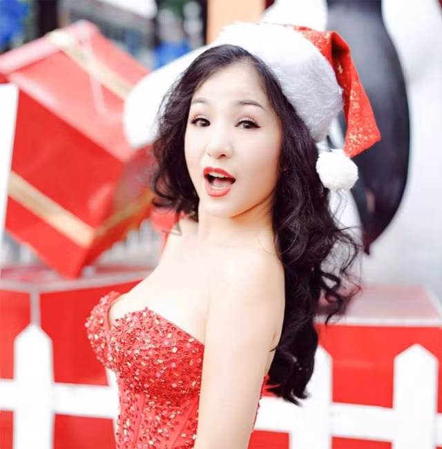 Mặc dù giàu có như vậy nhưng Thúy Nga chưa bao giờ dám nghỉ ngơi. Cô tâm sự, khi con gái lớn lên, có khả năng tự kiếm tiền, lúc đó cô mới dám buông bớt công việc để đi du lịch.