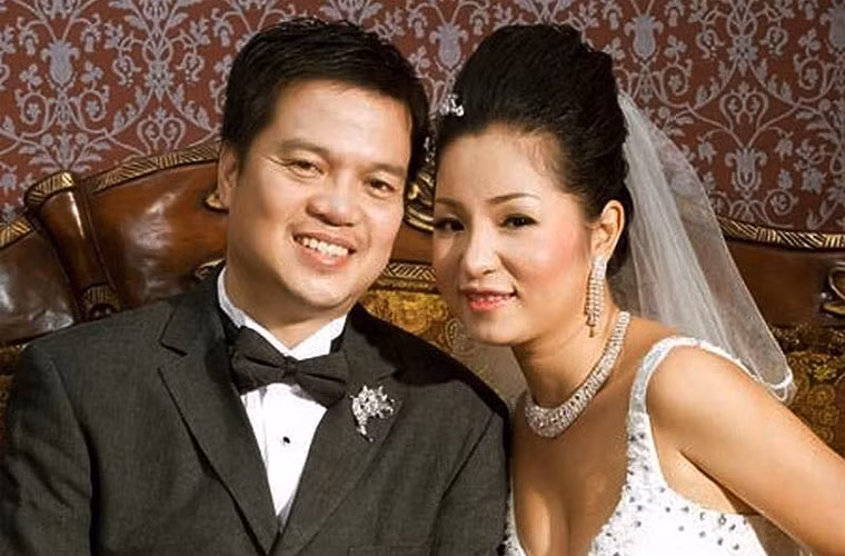 Năm 2010, Thúy Nga kết hôn và sinh con gái Nguyệt Cát vào năm 2011. Sau khi sang Mỹ định cư với chồng một thời gian thì cuộc hôn nhân của cô tan vỡ.