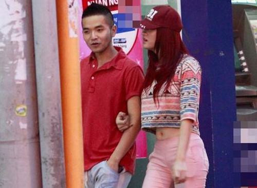 Thế nhưng, khi được hỏi về mối quan hệ tình cảm thì cả hai ca sĩ đều lên tiếng phủ nhận và chỉ coi nhau như tri kỷ.