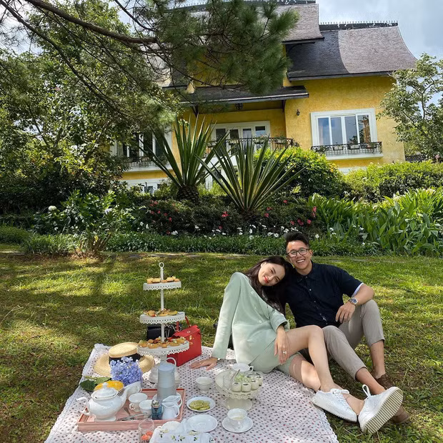  Hương Giang và CEO Matt Liu chính thức hẹn hò sau chương trình "Người ấy là ai" mùa 3.