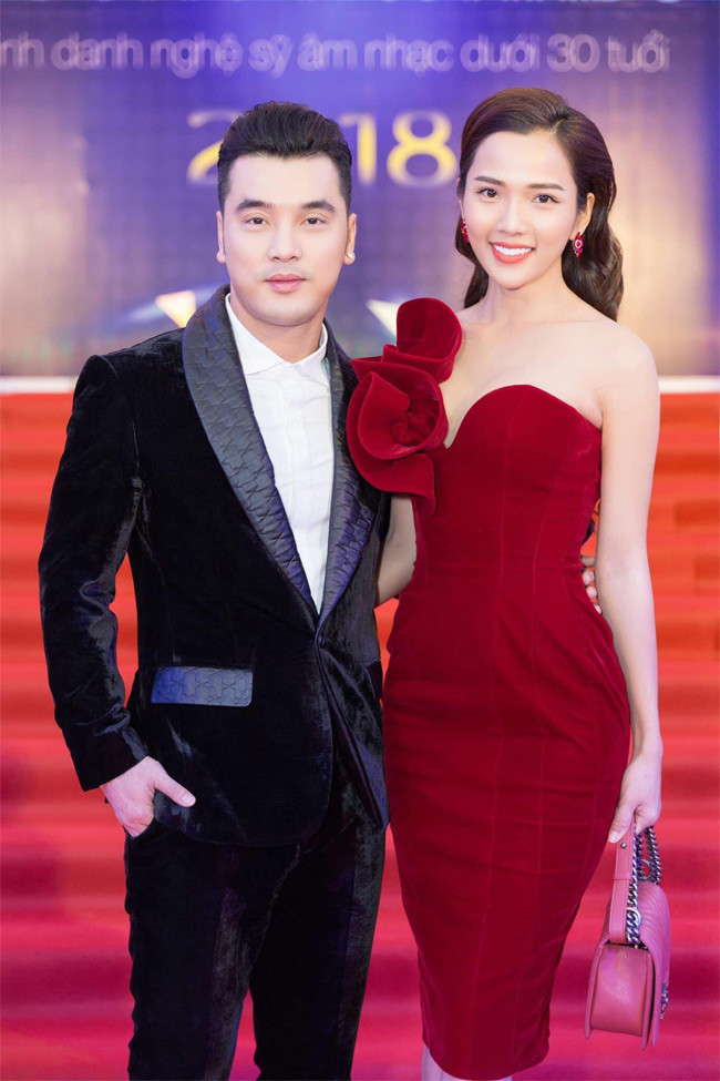 Hôn nhân viên mãn có lẽ cũng là một trong những lý do khiến Kim Cương trẻ đẹp mãi với thời gian.