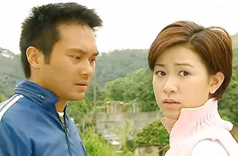 Không nản chí, người đẹp sinh năm 1975 đã ngày đêm khổ luyện, tập diễn xuất, và tạo được bước đột phá khi tham gia bộ phim Đường về hạnh phúc (ảnh).