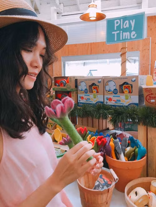 Hiện Hoa hậu Việt Nam 2008 đã sang Mỹ định cư và có bạn trai. Hai người quen nhau được vài năm và đã tính tới đám cưới.